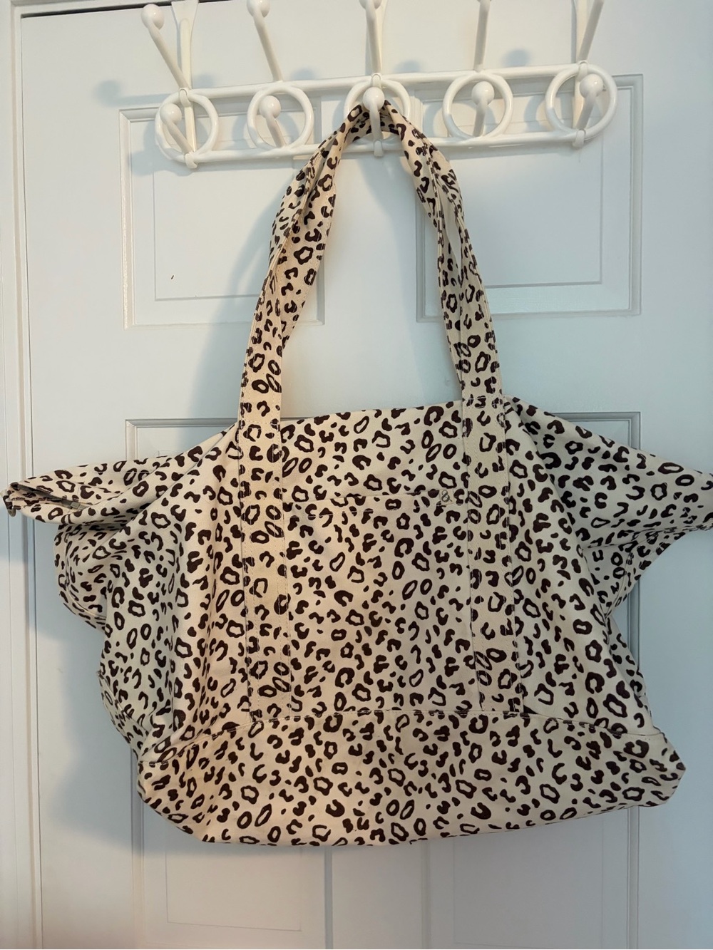 Lou & Grey Leopard-Print Canvas Tote in Cream and Black